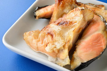 鮭カマの塩焼き