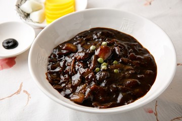 jajangmyeon, black-bean-sauce noodles, 짜장면