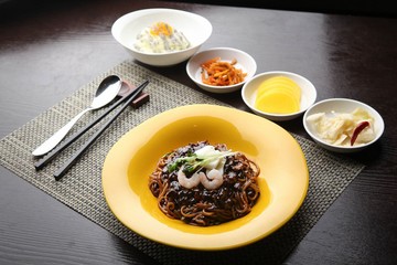 짜장면,jajangmyeon, black-bean-sauce noodles,쟁반짜장, jaengban zhajjang