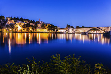 Fototapeta premium Pont Saint-Benezet on Rhone River in Avignon