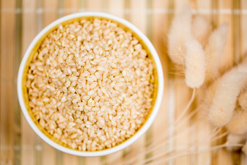 brown rice in bowl
