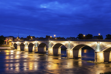 Fototapeta na wymiar Bridge in Amboise