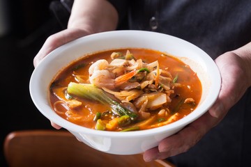짬뽕, jjamppong, Chinese-style noodles with vegetables and seafood