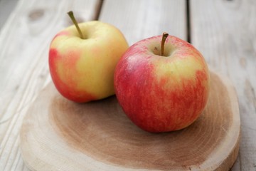 apples