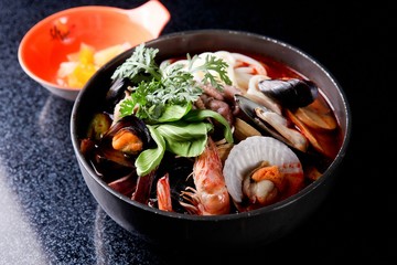 해물짬뽕, haemul jjamppong, Chinese-style noodles with vegetables and seafood, seafood jjamppong