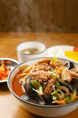 해물짬뽕, haemul jjamppong, Chinese-style noodles with vegetables and seafood, seafood jjamppong