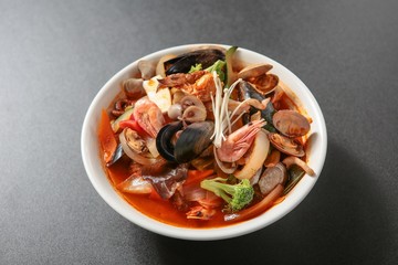 해물짬뽕, haemul jjamppong, Chinese-style noodles with vegetables and seafood, seafood jjamppong