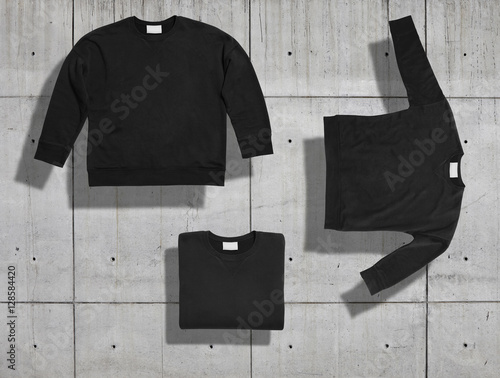 unlabeled sweatshirt