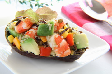 アボカド　海老　スーパーフード　サラダ