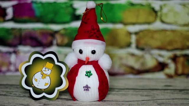 Snowman, yellow and green picture