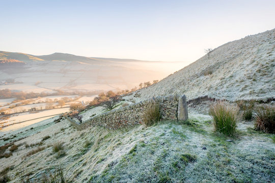 Wintry Morning on Cracken Edge in The Peak District