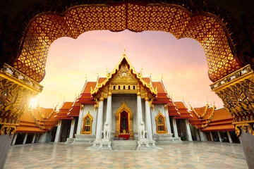 Zelfklevend Fotobehang The Marble Temple, Wat Benchamabopitr Dusitvanaram Bangkok Thailand © Patrick Foto