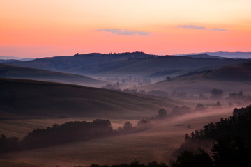 tramonto in toscana