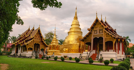 Fototapeta premium Wat Phra Singh in twilight time, Chiang Mai, Thailand