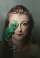 woman and chameleon © noci0114