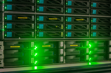 Array disk storage in data center