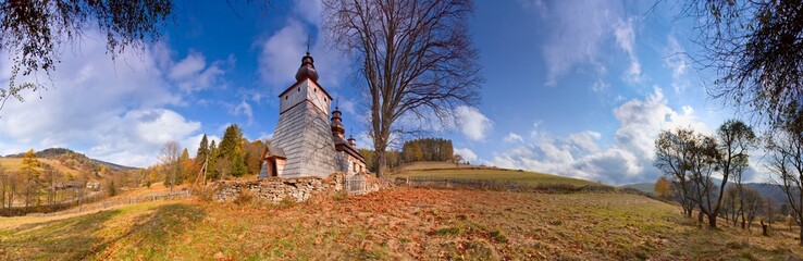 Pejzaż górski z cerkwią © rogozinski