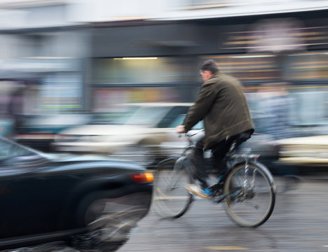 Fototapeta Dangerous city traffic situation