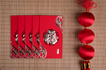Chinese knot natural bamboo mat with red envelope