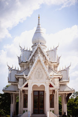 Fototapeta premium White temple in Thailand