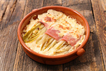 baked chicory with bacon and cream
