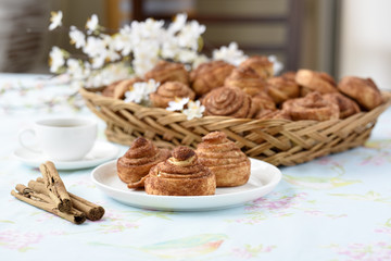 Fototapeta na wymiar Homemade cinnamon buns cakes on a table