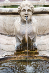 Fototapeta na wymiar water fountain in Bergamo, Italy