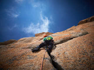 Trad climbing on granit in Alps