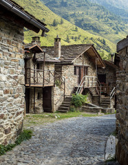 Stone chalets in a tiny mountaing village. Case di Viso - Ponte