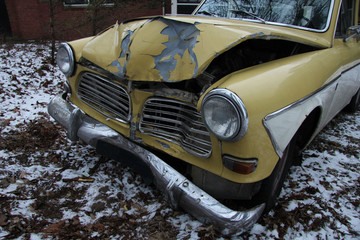 Fototapeta premium Damaged vintage car