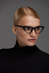 Fototapeta na wymiar Women Eyewear. Beautiful Woman In Glasses, Stylish Eyeglasses