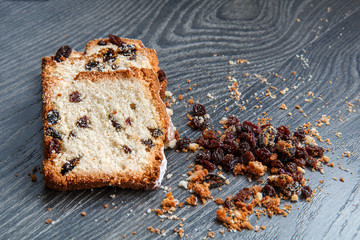 raisin cake