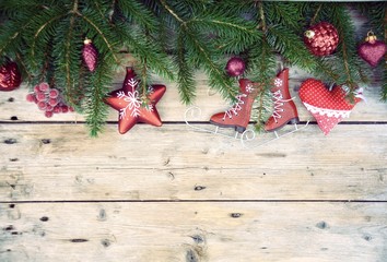 Weihnachtlicher Hintergrund - Schlittschuhe mit Tannengrün