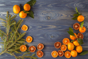 Slices of dried orange, lemon, cinnamon, cloves, cardamom and pi