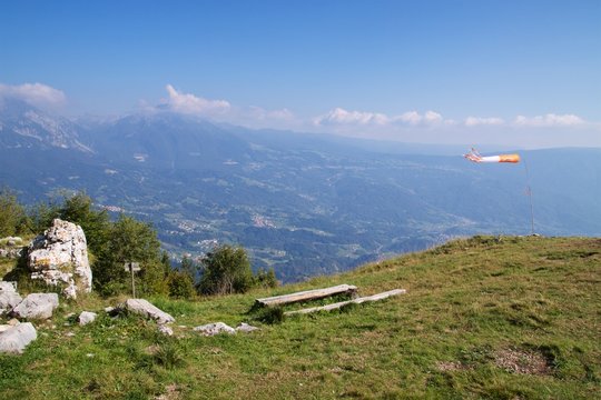 Fligth Camp for paragliding in Alpago - Veneto,  Campo di Volo per parapendio in Alpago , Italia