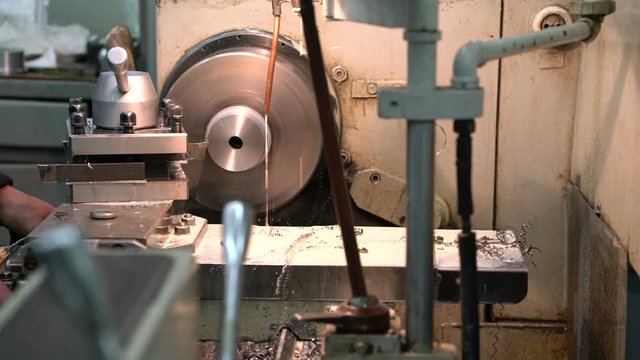 metal blank machining process on lathe