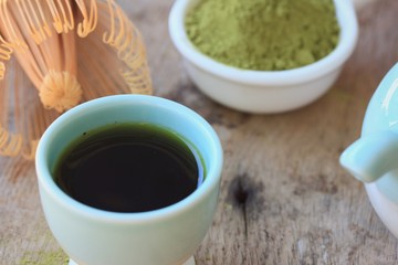 hot green tea with powder
