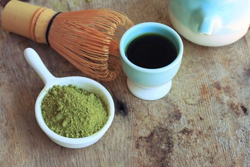 hot green tea with powder