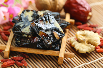 Donkey hide gelatin