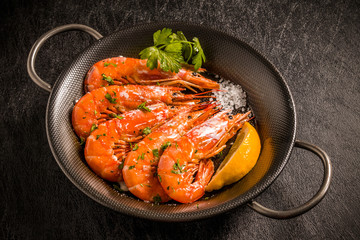 えびの鉄板焼　プランチャ　スペイン料理　 Gambas a la plancha spanish food