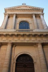 Façade à colonnes de l'église Réformée de l'Oratoire à Paris, France