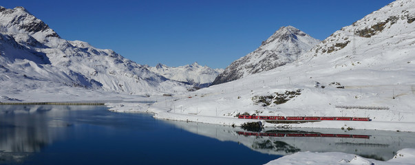 Naklejka premium Białe Jezioro