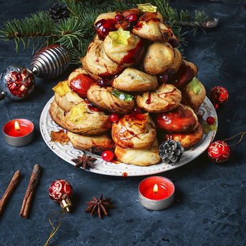 Christmas Cake A Croquembouche