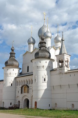 Fototapeta na wymiar Kremlin of Rostov Veliky in Russia 