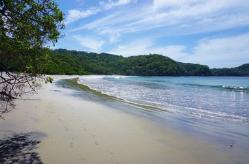 The quiet Playa Prieta in Peninsula Papagayo in Guanacaste, Costa Rica - obrazy, fototapety, plakaty