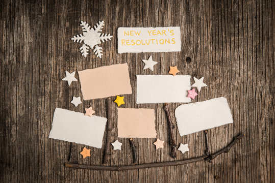 Group of empty notes of New Year resolutions