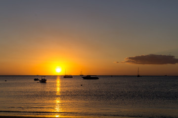 Fototapeta na wymiar Sunset in Fiji