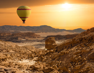 Sunstet Sinai desert and balioon