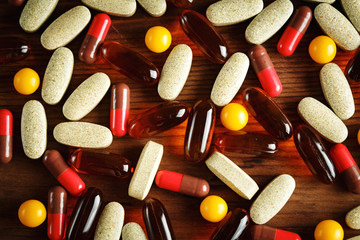 Organic dietary treatment, vitamin capsules