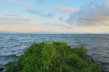早朝の琵琶湖